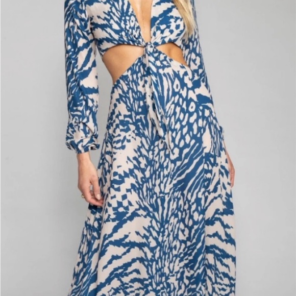 RESA Blue and Cream Long Sleeve Two-Piece Dress from REVOLVE - Picture 6 of 12